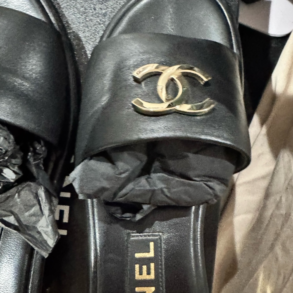 chanel cc mules - Picture 9 of 12